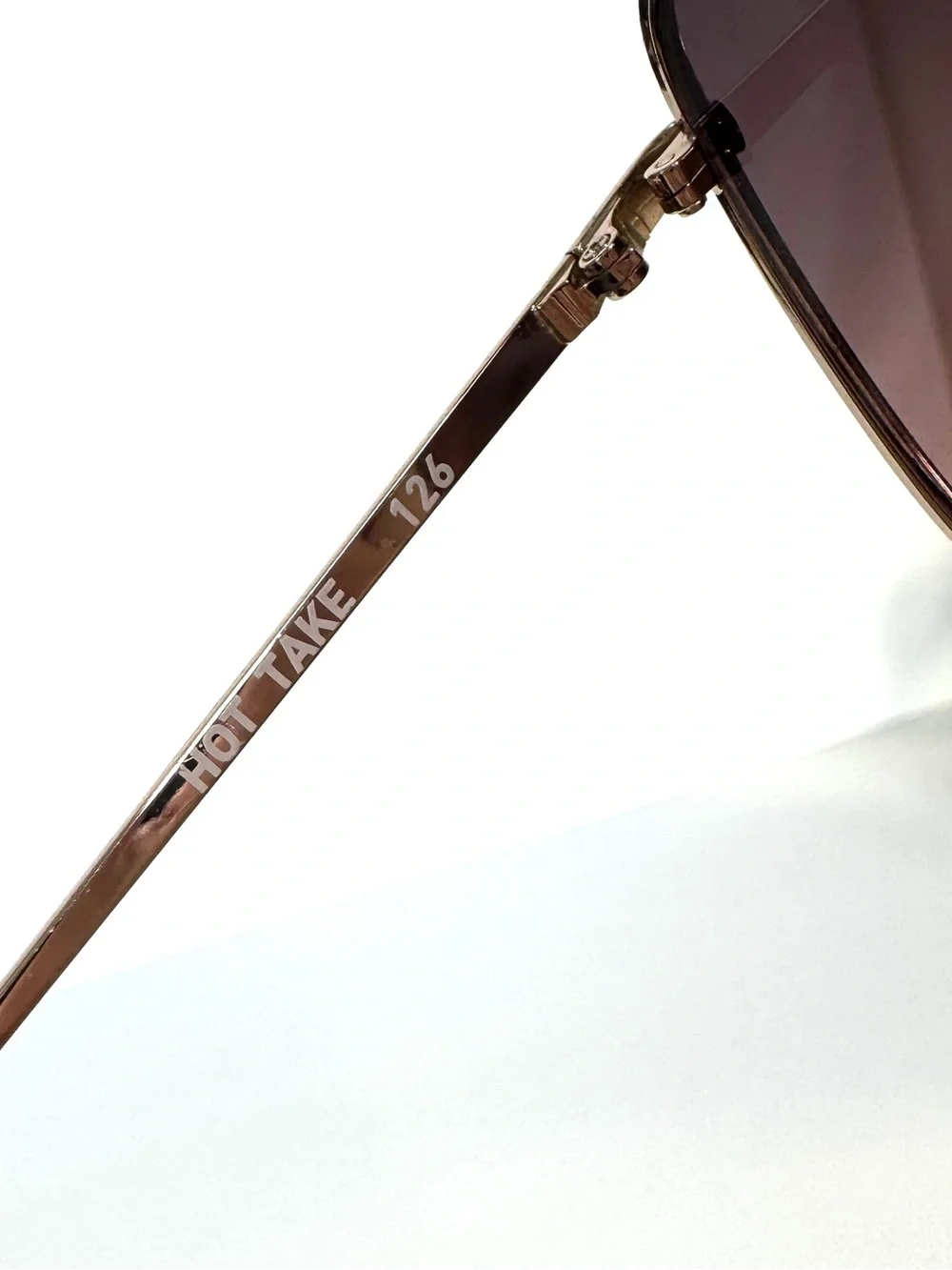 QUAY AUSTRALIA Hot Take 59mm Navigator Sunglasses
